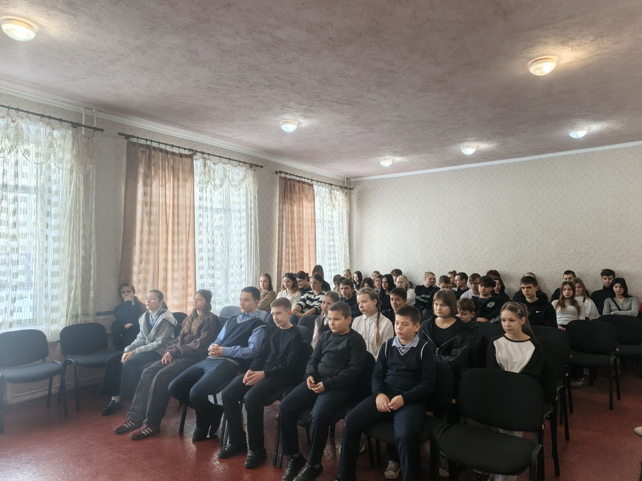 Единый классный час: «Веди себя культурно, веди себя в музей: Пушкинская карта для школьников и студентов».